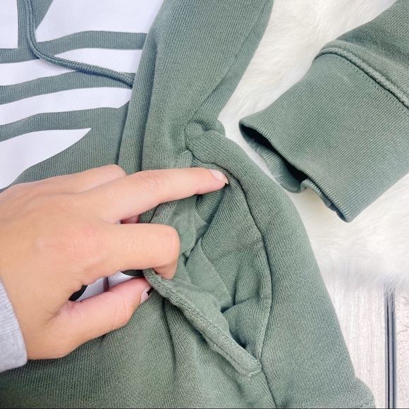 Adidas Originals Trefoil Army Green Long Sleeve Women’s Hoodie - Picture 6 of 8